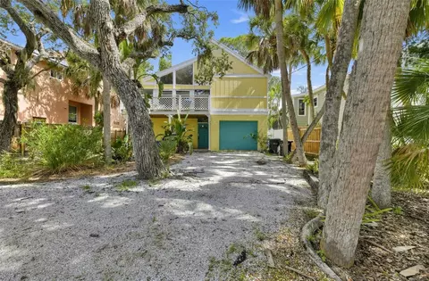 5059 Commonwealth Dr, Sarasota, FL 34242