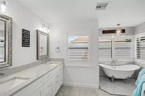 Bath - 20248 Puma Trl, Estero, FL 33928 photo 3 of 4