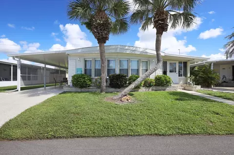 2100 Kings Hwy #213, Port Charlotte, FL 33980