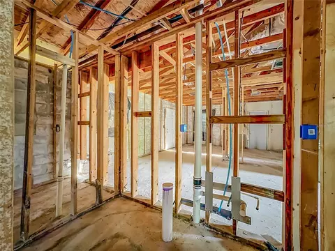 Bath - 1409 17th St E, Bradenton, FL 34208 photo 1 of 1