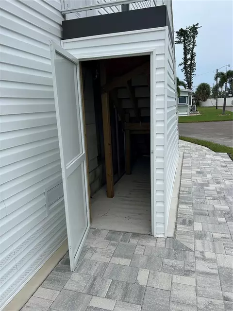 64 5th St, Bradenton, FL 34210 photo 5