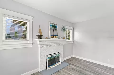 Living - 318 N Monroe Ave, Arcadia, FL 34266 photo 2 of 2