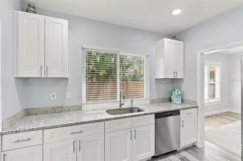 Kitchen - 318 N Monroe Ave, Arcadia, FL 34266 photo 2 of 2