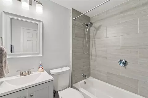 Bath - 318 N Monroe Ave, Arcadia, FL 34266 photo 2 of 2