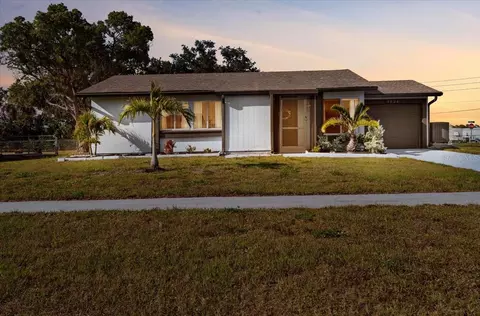 5520 Kenwood Dr, North Port, FL 34287
