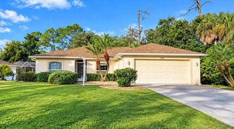 2555 Sadnet Ln, North Port, FL 34286