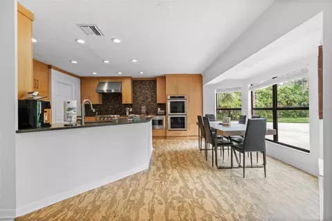 Kitchen - 4616 Ackerly Way, Brandon, FL 33511 photo 8 of 8