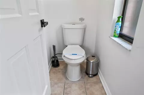 Bath - 4616 Ackerly Way, Brandon, FL 33511 photo 13 of 14