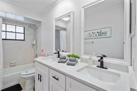 Bath - 4616 Ackerly Way, Brandon, FL 33511 photo 2 of 14