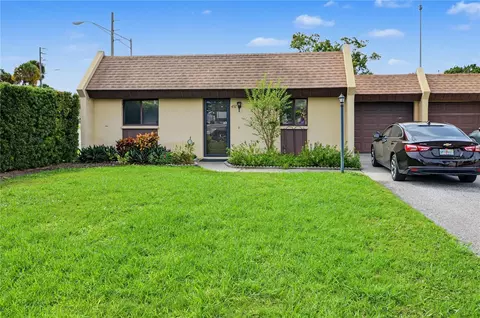 457 Albee Farm Rd #V13, Venice, FL 34285