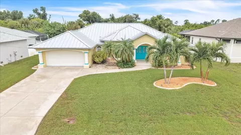 12 Tournament Rd, Rotonda West, FL 33947