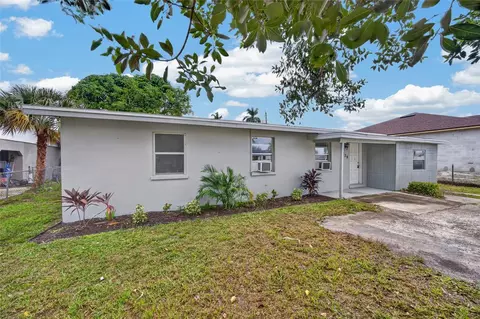 1629 Pawnee St, Fort Myers, FL 33916