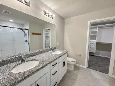 Bath - 8308 Reefbay Cv, Parrish, FL 34219 photo 1 of 3