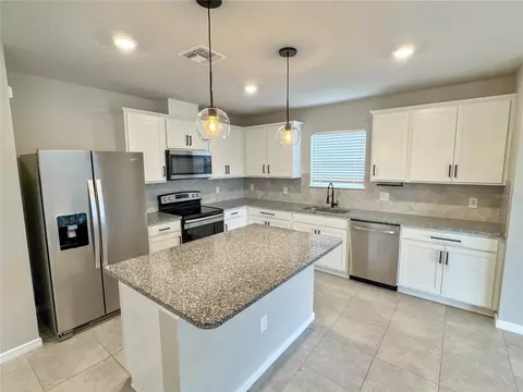 Kitchen - 8308 Reefbay Cv, Parrish, FL 34219 photo 1 of 1