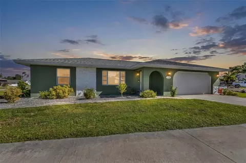 574 Azalea Ave NW, Port Charlotte, FL 33952