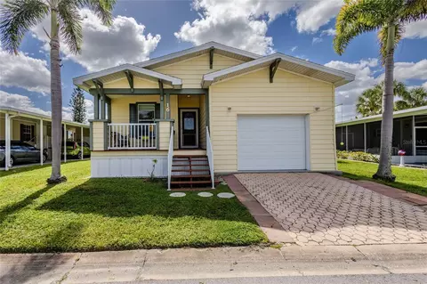 2100 Kings Hwy #16, Port Charlotte, FL 33980