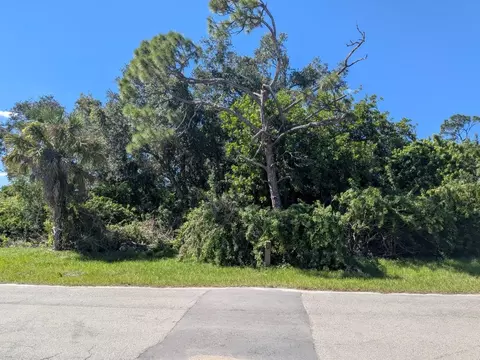 18458 Hottelet Cir, Port Charlotte, FL 33948
