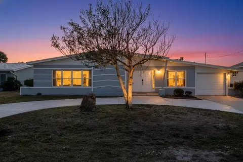115 Leland St SE, Port Charlotte, FL 33952