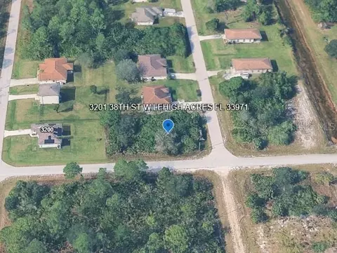 3201 38th St W, Lehigh Acres, FL 33971