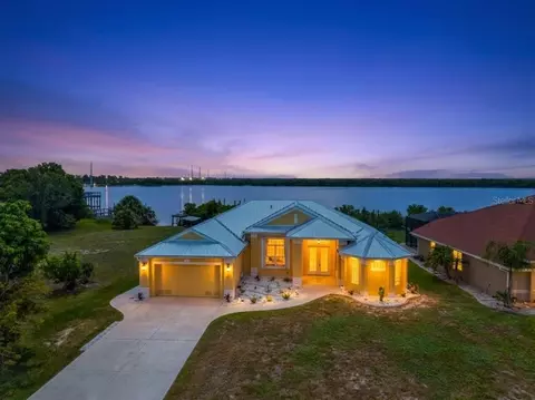 2212 Harbour Dr, Punta Gorda, FL 33983
