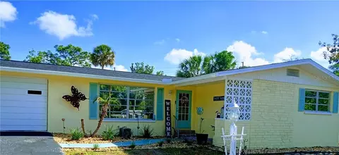 7507 W 7 Rivers Dr, Crystal River, FL 34429