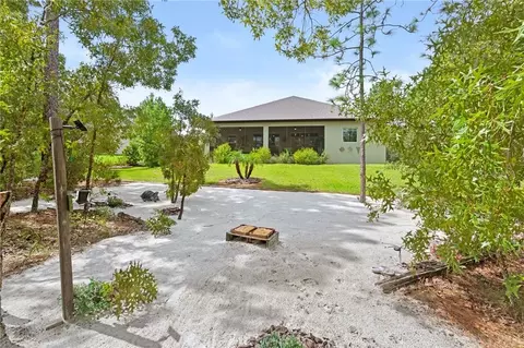 Exterior - 16 Elder Ct E, Homosassa, FL 34446 photo 6 of 9