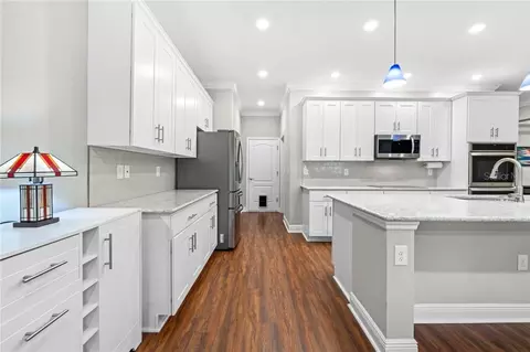 Kitchen - 16 Elder Ct E, Homosassa, FL 34446 photo 7 of 9