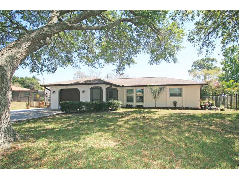 1215 Devon Rd, Venice, FL 34293 photo 1