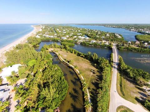 8032 Bocilla Dr, Placida, FL 33946 photo 1