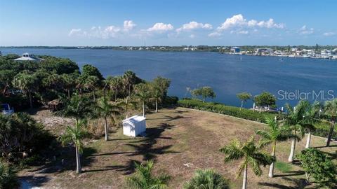 61 Bayshore Cir, Placida, FL 33946 photo 1