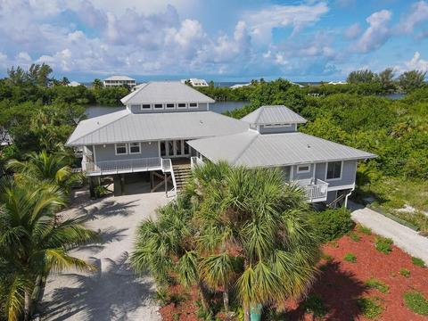 111 Bocilla Dr, Placida, FL 33946 photo 1