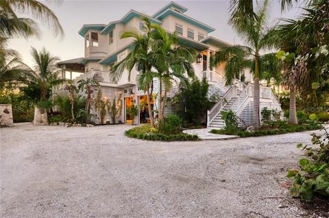 451 Bocilla Dr, Placida, FL 33946 photo 1