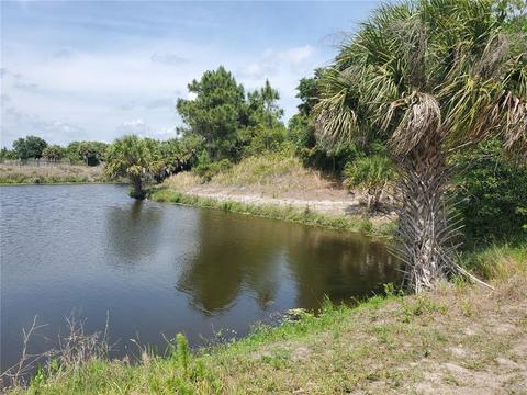 151 Kings Dr, Rotonda West, FL 33947