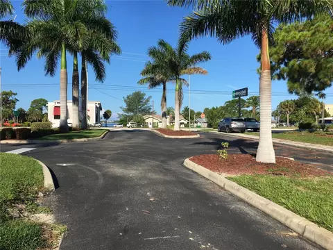201 E Bay Heights Rd, Englewood, FL 34223