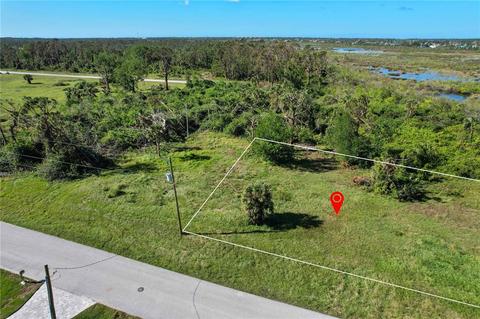177 W Pine Valley Ln, Rotonda West, FL 33947