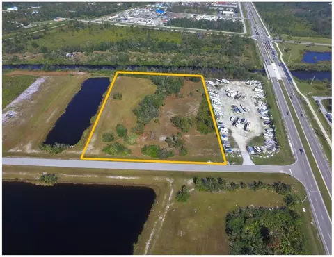141 Anchor Rd, Rotonda West, FL 33947