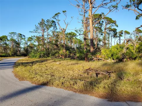 111 French Ct, Rotonda West, FL 33947