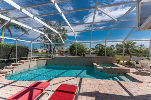 8437 Gateway Ct, Englewood, FL 34224