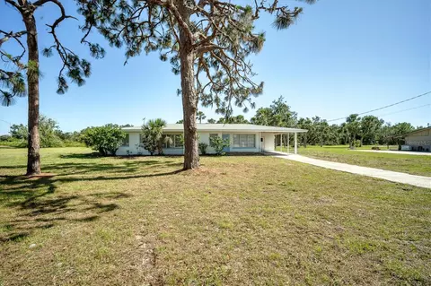 641 E Dearborn St, Englewood, FL 34223