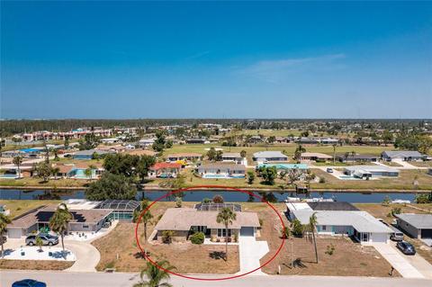 8 Annapolis Ln, Rotonda West, FL 33947