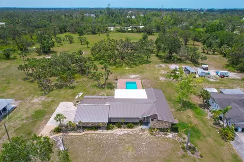 639 E Dearborn St, Englewood, FL 34223