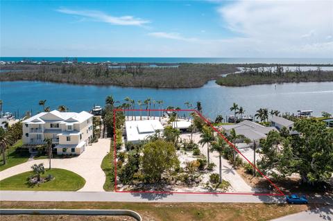 315 Green Dolphin Dr, Placida, FL 33946