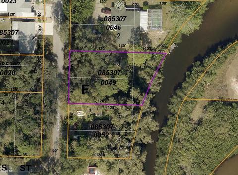 7 Warren Avenue, Englewood, FL 34223