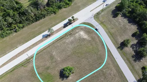 2 Donlon Dr, Rotonda West, FL 33947