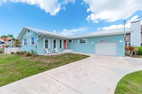 9291 Lake Dr, Englewood, FL 34224
