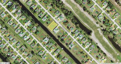 19 Fairway Rd, Rotonda West, FL 33947