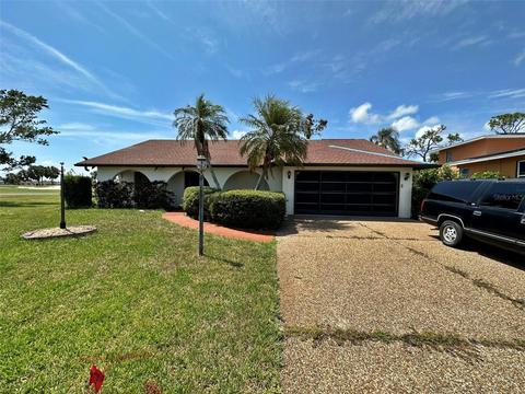 26 Golfview Ct, Rotonda West, FL 33947