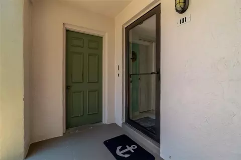 820 Capri Isles Blvd #101, Venice, FL 34292