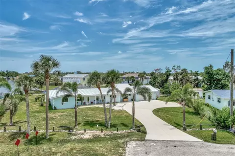 1055 E 2nd St, Englewood, FL 34223