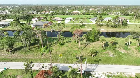52 Pine Valley Ln, Rotonda West, FL 33947